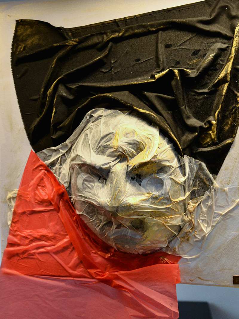 o-mascarado-que-queria-ser-rei-e-rainha-800×1067